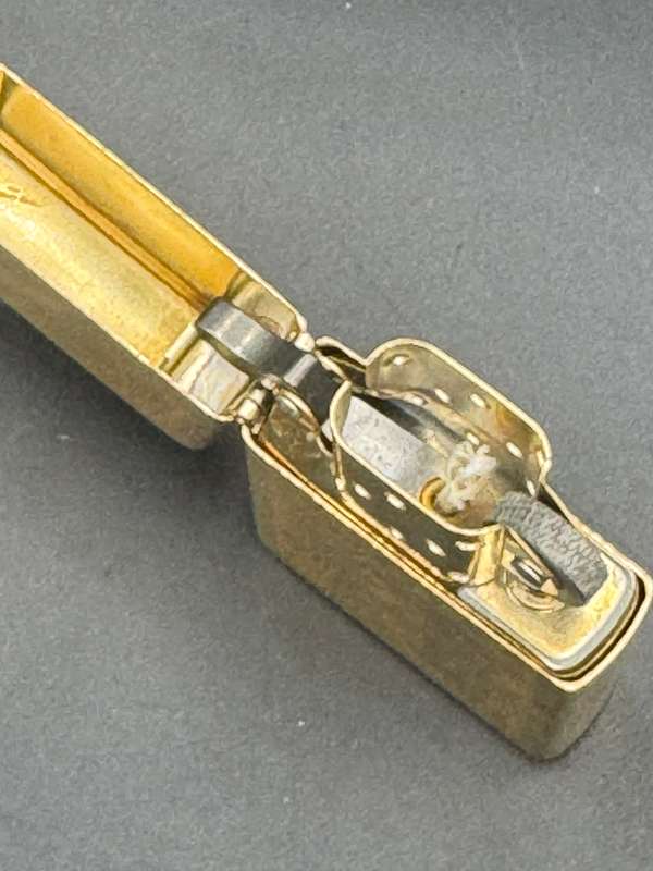 ZIppo VenetianÂ® 352B