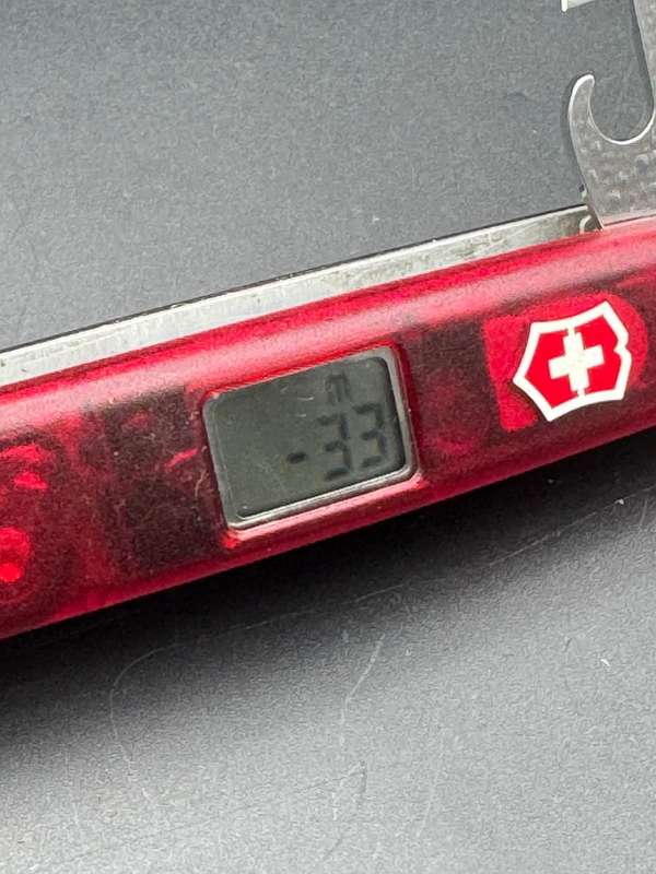 Victorinox Taveller ( Altimeter + Thermometer )