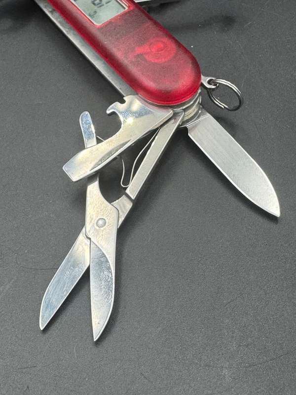 Victorinox Taveller ( Altimeter + Thermometer )