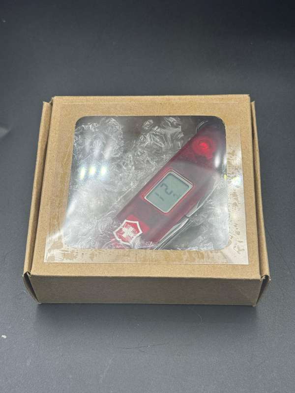Victorinox Taveller ( Altimeter + Thermometer )