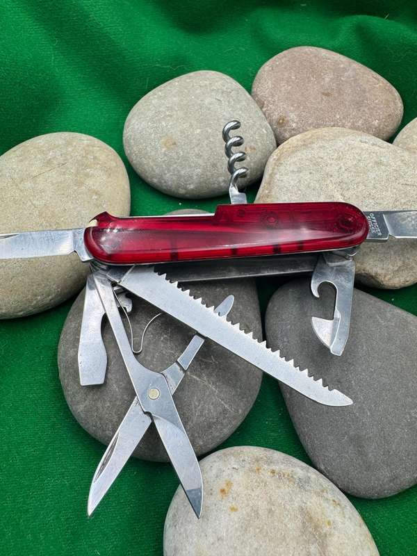 Victorinox Huntsman Trans Red Scale