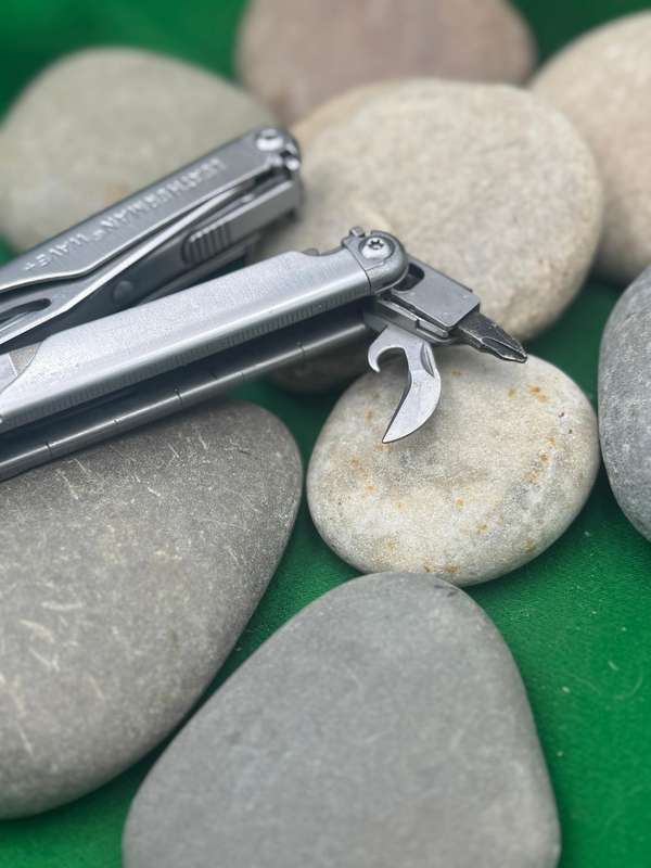 Leatherman Wave + Pouch included