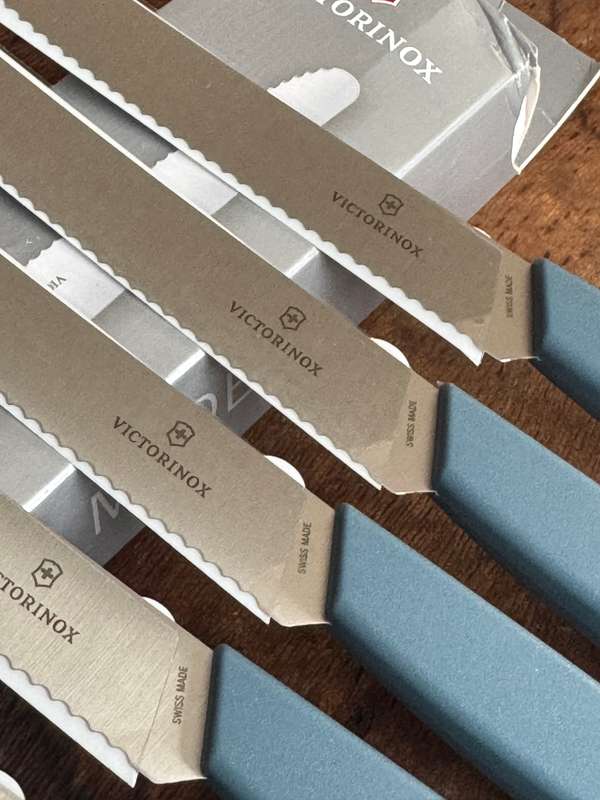 Victorinox Swiss Classic 6 Piece Steak Knife Set - Serrated Round