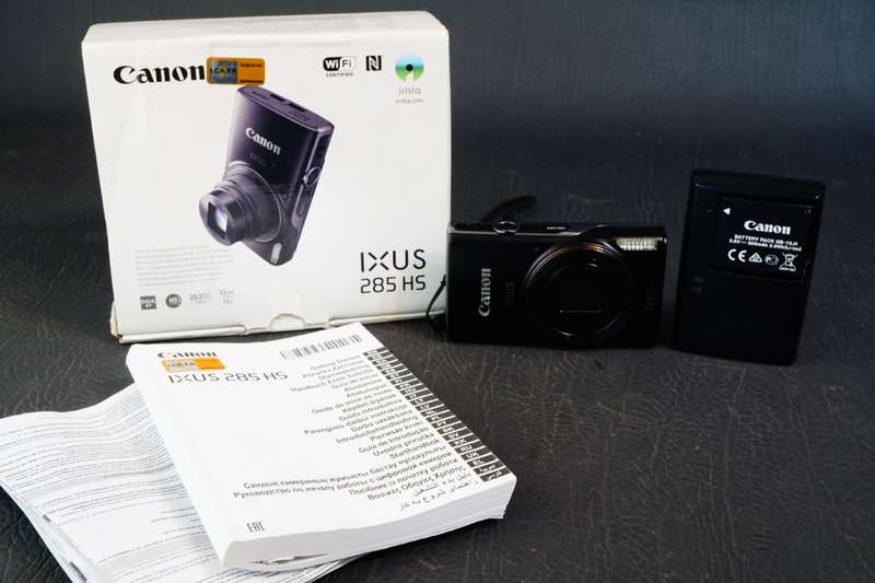 Canon IXUS 285 HS / ELPH 360 20.2MP Full HD 12X Optical Zoom Digital Camera **Great Condition**
