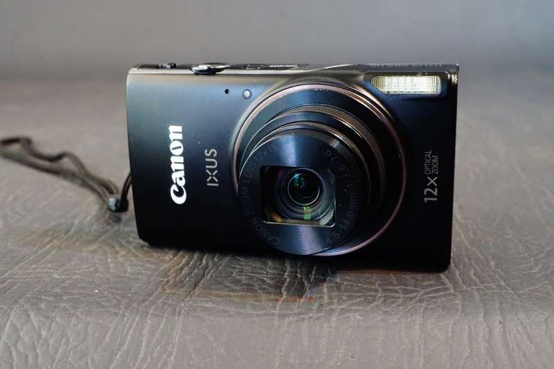 Canon IXUS 285 HS / ELPH 360 20.2MP Full HD 12X Optical Zoom Digital Camera **Great Condition**