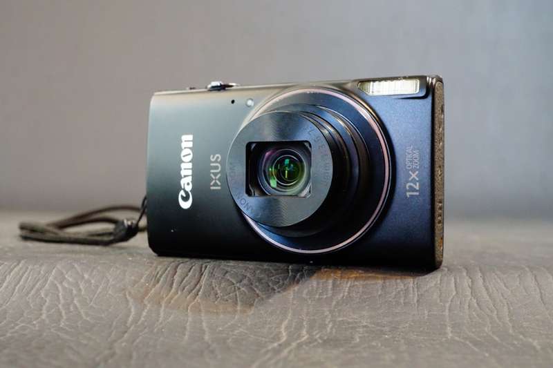 Canon IXUS 285 HS / ELPH 360 20.2MP Full HD 12X Optical Zoom Digital Camera **Great Condition**
