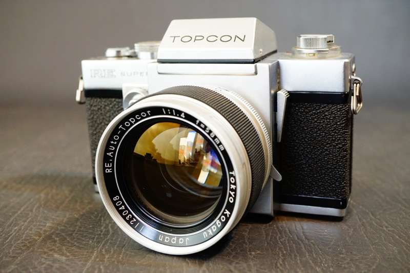 Topcon RE Super 35mm SLR Camera with Topcor 58mm F1.4 Lens + Waist Level Finder **Great Condition**