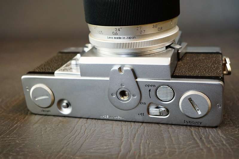 Topcon RE Super 35mm SLR Camera with Topcor 58mm F1.4 Lens + Waist Level Finder **Great Condition**