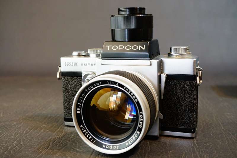 Topcon RE Super 35mm SLR Camera with Topcor 58mm F1.4 Lens + Waist Level Finder **Great Condition**