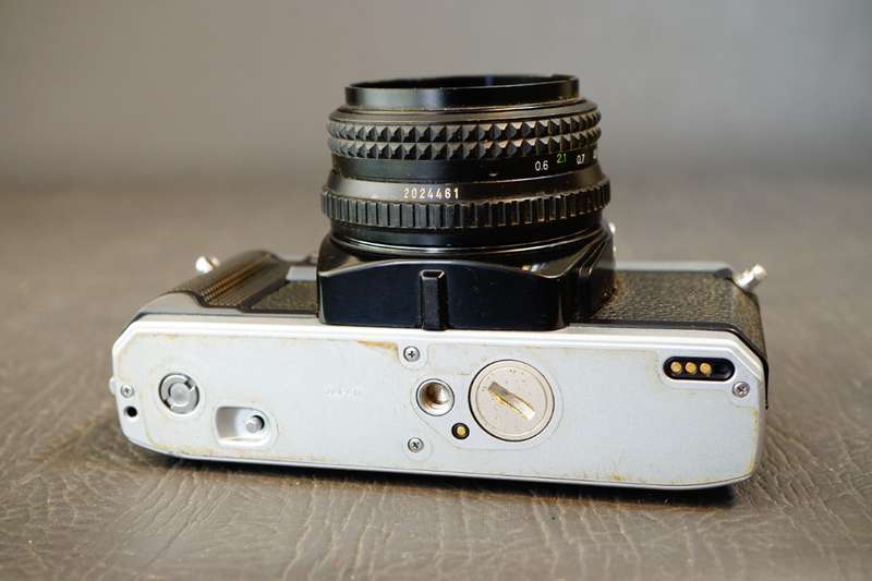Minolta x300 35mm SLR Camera with MD Rokkor 45mm F2 Pancake Lens  **Great Condition**