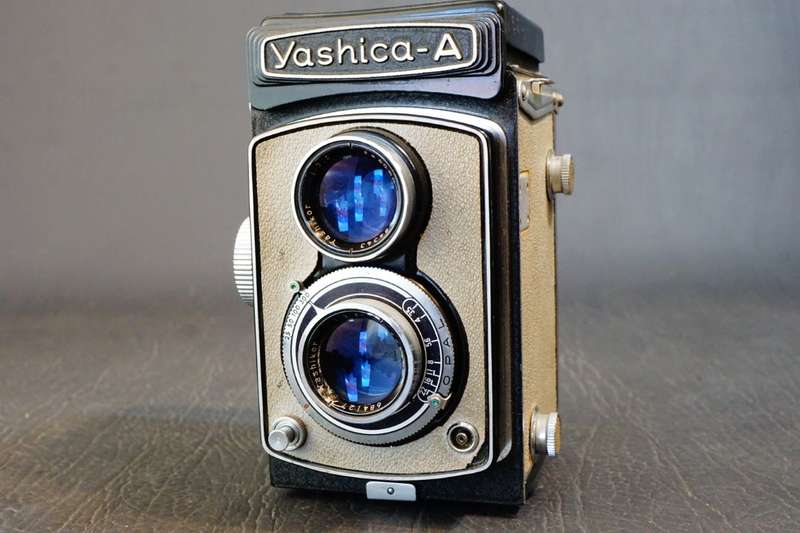 **RARE Grey** Yashica-A 6x6 TLR with Yashikor 80mm F3.5 Lens 120 Roll Film Camera **Great Condition*