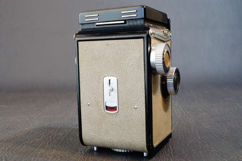 **RARE Grey** Yashica-A 6x6 TLR with Yashikor 80mm F3.5 Lens 120 Roll Film Camera **Great Condition*