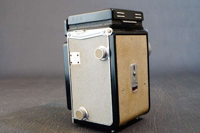 **RARE Grey** Yashica-A 6x6 TLR with Yashikor 80mm F3.5 Lens 120 Roll Film Camera **Great Condition*