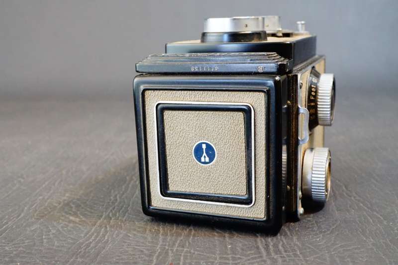 **RARE Grey** Yashica-A 6x6 TLR with Yashikor 80mm F3.5 Lens 120 Roll Film Camera **Great Condition*