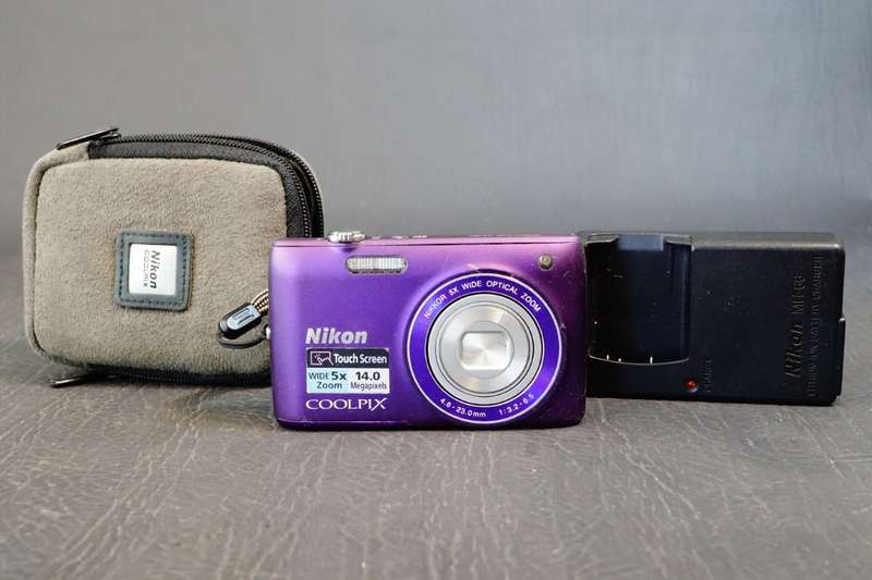 Nikon Coolpix S4150 14MP Compact Digital Camera with Touch Screen Purple **Great Condition**
