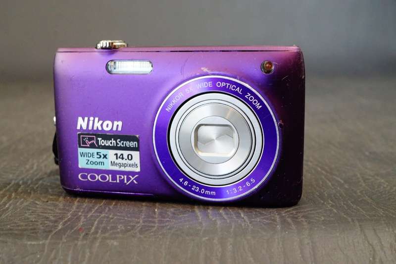 Nikon Coolpix S4150 14MP Compact Digital Camera with Touch Screen Purple **Great Condition**