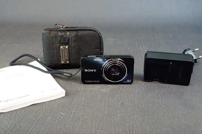 Sony Cyber-Shot DSC-W570 16.1MP Digital Camera **Great Condition**