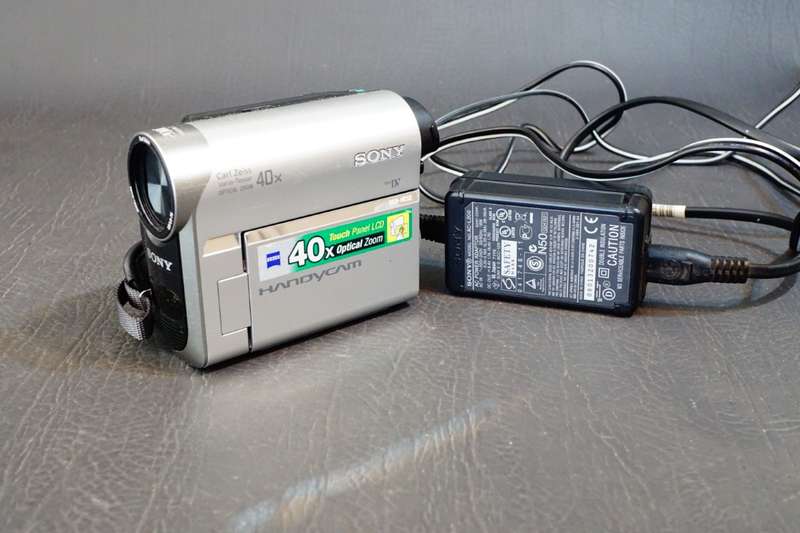 Sony DCR-HC52 MiniDv Mini Dv Camera Stereo Camcorder **Great Condition**