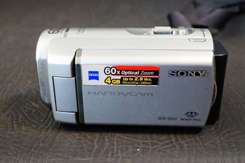 Sony Handycam DCR-SX40E Camcorder Digital Video Camera Recorder **Great Condition**