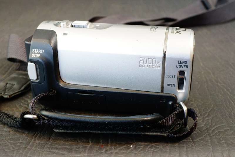 Sony Handycam DCR-SX40E Camcorder Digital Video Camera Recorder **Great Condition**
