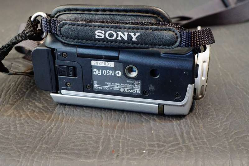 Sony Handycam DCR-SX40E Camcorder Digital Video Camera Recorder **Great Condition**