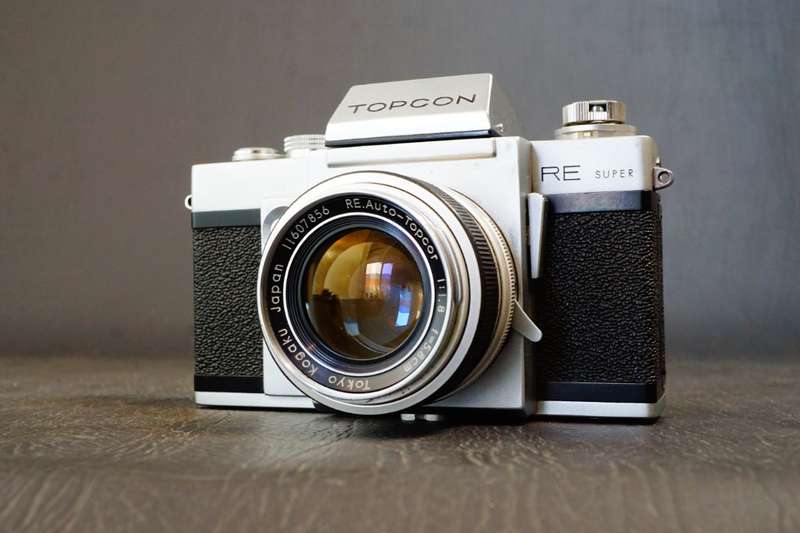 Topcon RE Super  35mm SLR Camera with Topcor 58mm F1.8 Lens  **Good Condition**