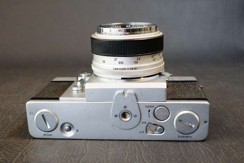 Topcon RE Super  35mm SLR Camera with Topcor 58mm F1.8 Lens  **Good Condition**