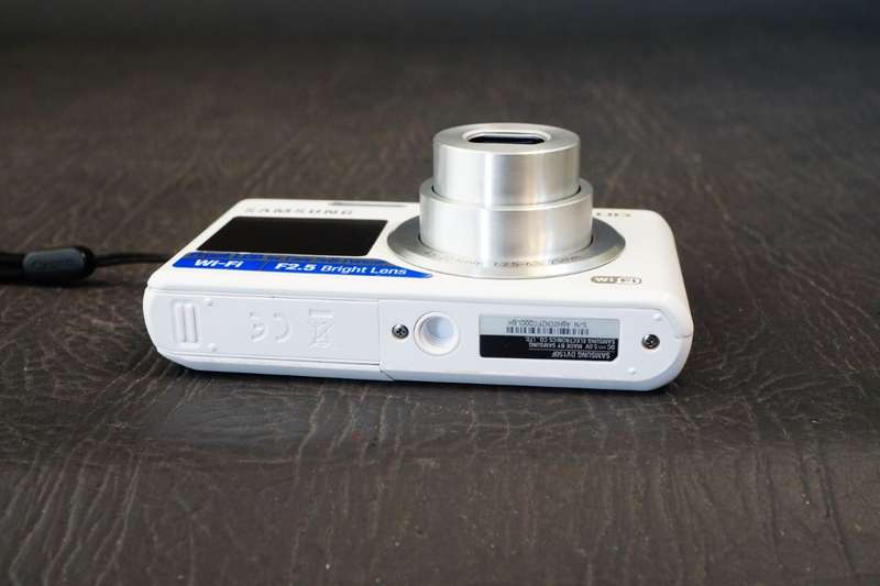 Samsung DV150F digital camera 16.2MP 5x optical zoom dual LCD screen with box