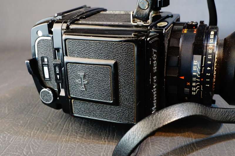 Mamiya RB67 Professional 6x7 120 Film Camera with Sekor 90mm F3.8 Lens and Hood **Great Condition**