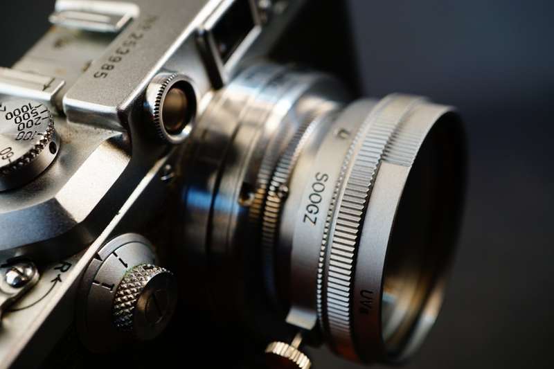 Leica IIIA (model G) Rangefinder Film Camera with Leica Summar 50mm F2 Lens **Great Condition**