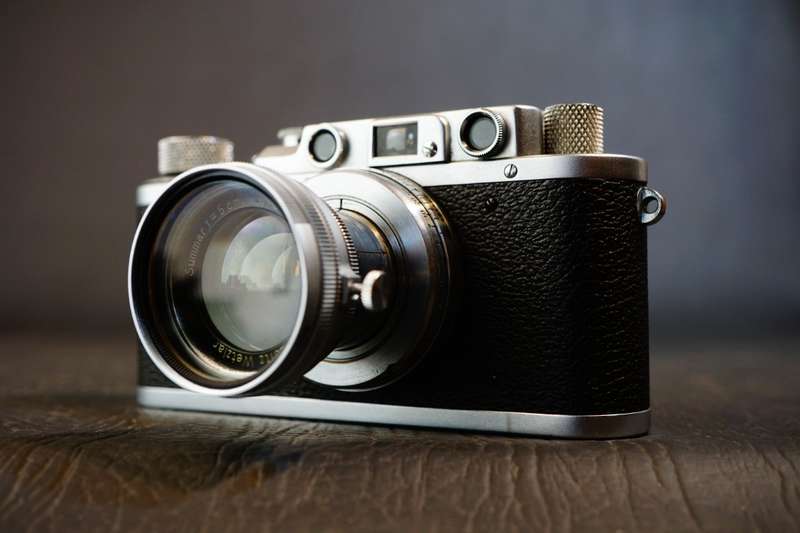 Leica IIIA (model G) Rangefinder Film Camera with Leica Summar 50mm F2 Lens **Great Condition**