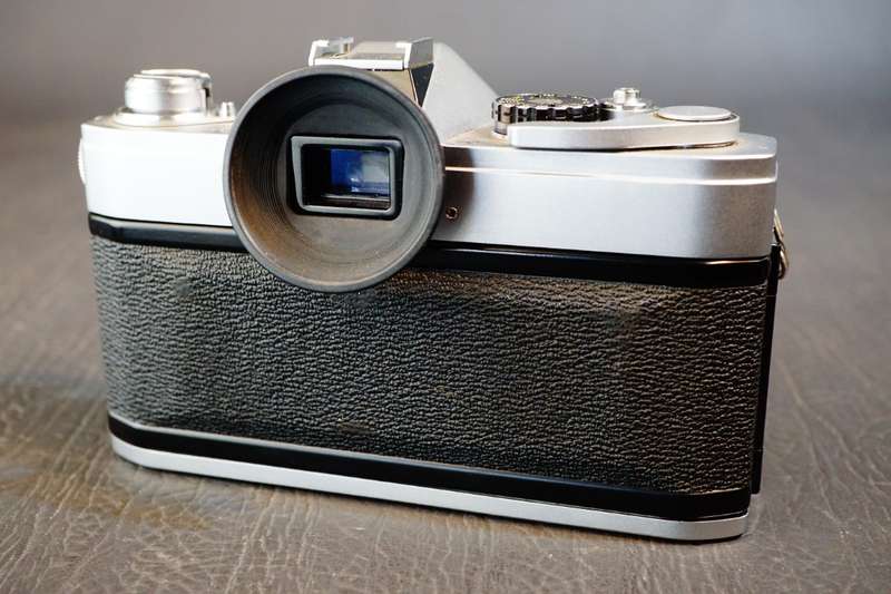 Canon FT 35mm SLR Camera with Canon FL 50mm F1.8 Lens  **Great Condition**