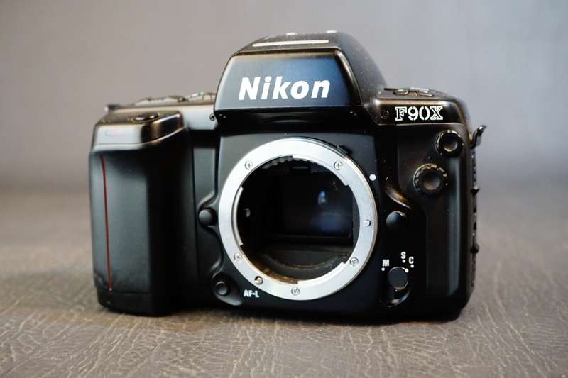 Nikon F90X 35mm SLR Film Camera Body **Good Condition**