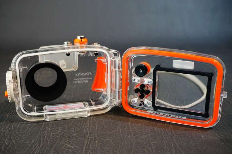 Fujifilm FinePix F660 EXR 16.0MP Digital Camera + Fujifilm WP-FXF50 Underwater Housing **Well Used**