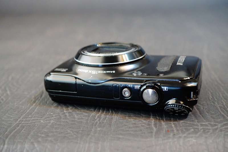 Fujifilm FinePix F660 EXR 16.0MP Digital Camera + Fujifilm WP-FXF50 Underwater Housing **Well Used**