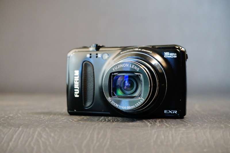 Fujifilm FinePix F660 EXR 16.0MP Digital Camera + Fujifilm WP-FXF50 Underwater Housing **Well Used**