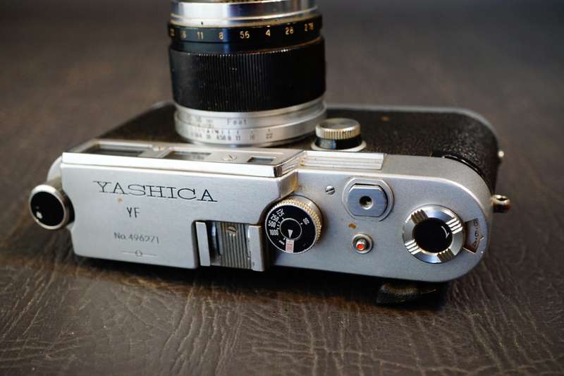 Yashica YF Nicca 35mm Rangefinder Film Camera with Yashinon 5cm F1.8 Lens **Great Condition**