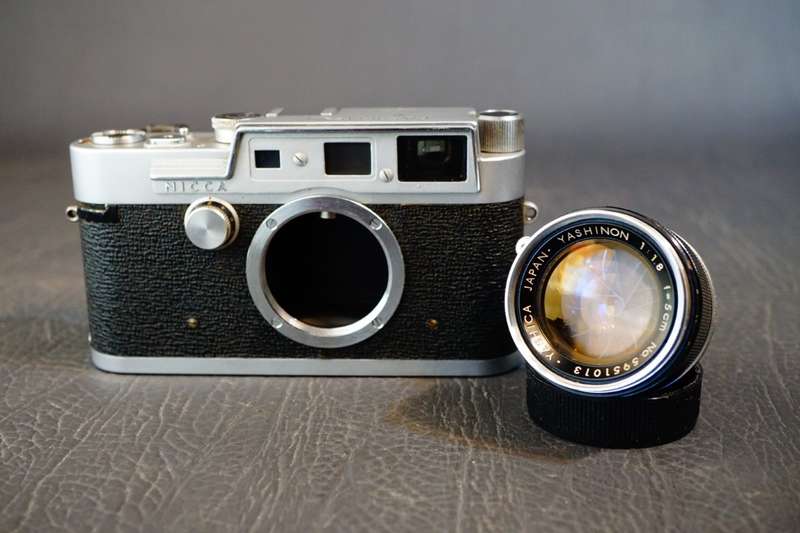 Yashica YF Nicca 35mm Rangefinder Film Camera with Yashinon 5cm F1.8 Lens **Great Condition**