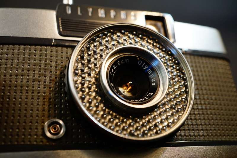 **Half Frame** Olympus Pen EE-2 with working Red Flag 35mm Half Frame Film Camera **Good Condition**