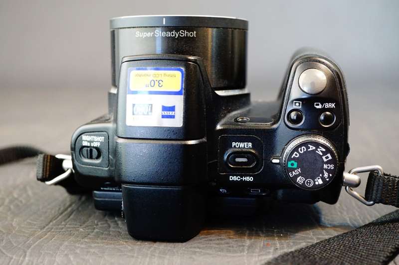 Sony Cyber-shot DSC-H50 Compact Bridge Digital Camera 9MP CCD 15x Zoom **Good Condition**