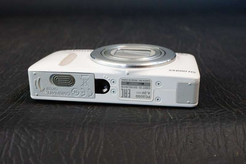 Canon PowerShot SX600 HS 16MP Compact Digital Camera
