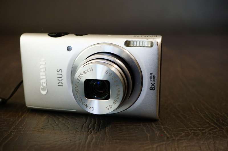 Canon PowerShot ELPH 130 IS / IXUS 140 16.0MP Digital Camera