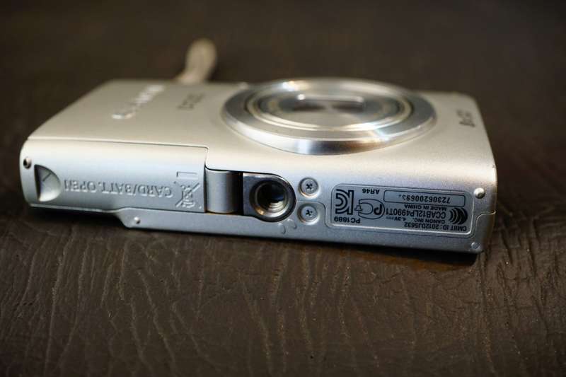 Canon PowerShot ELPH 130 IS / IXUS 140 16.0MP Digital Camera