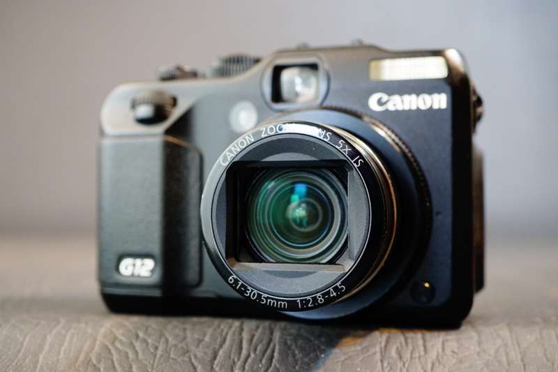 Canon PowerShot G12 10.0MP Compact Digital Camera with Leather Case **Good Condition**