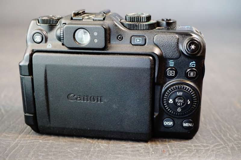 Canon PowerShot G12 10.0MP Compact Digital Camera with Leather Case **Good Condition**