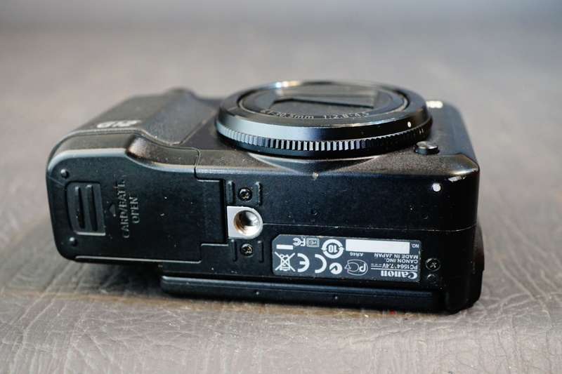 Canon PowerShot G12 10.0MP Compact Digital Camera with Leather Case **Good Condition**