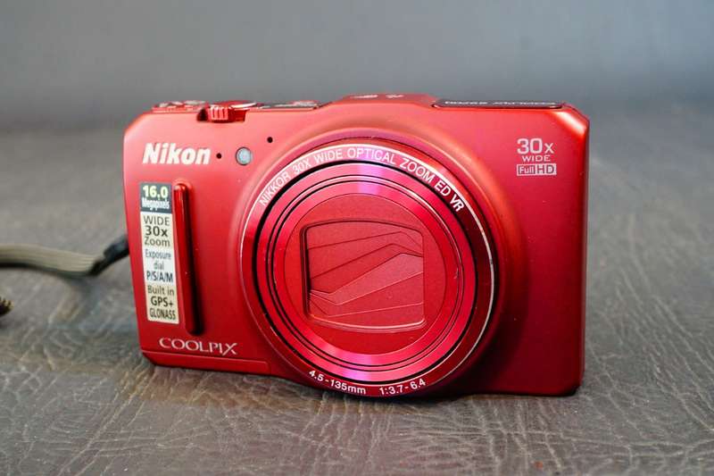 Nikon Coolpix S9700 16.05MP Compact Digital Camera with 30x Optical Zoom  **Great Condition**