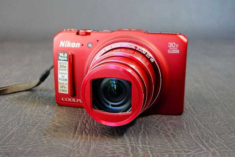 Nikon Coolpix S9700 16.05MP Compact Digital Camera with 30x Optical Zoom  **Great Condition**