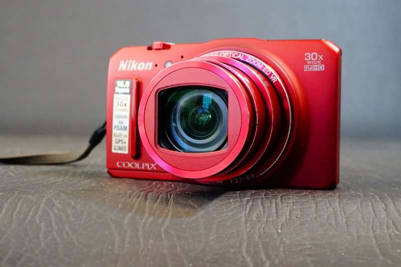 Nikon Coolpix S9700 16.05MP Compact Digital Camera with 30x Optical Zoom  **Great Condition**