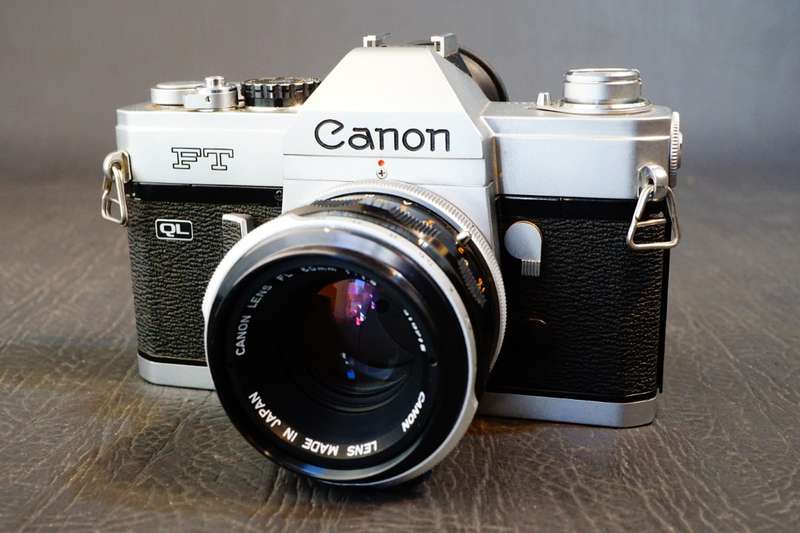 Canon FT 35mm SLR Camera with Canon FL 50mm F1.8 Lens  **Great Condition**
